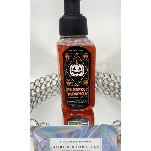 3 Bath Body Works Gentle Foaming Hand SOAP Candy Corn, Happy Hunting & Pumpkin - Picture 4 of 10